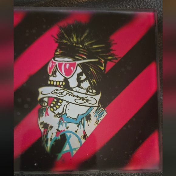 Ed Hardy Glass Skull Coasters - Pink and Black - Picture 8 of 9